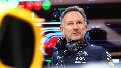 Christian Horner zdezorientowany niezdecydowaniem Sergio Pereza w pit lane podczas sprintu w Katarze