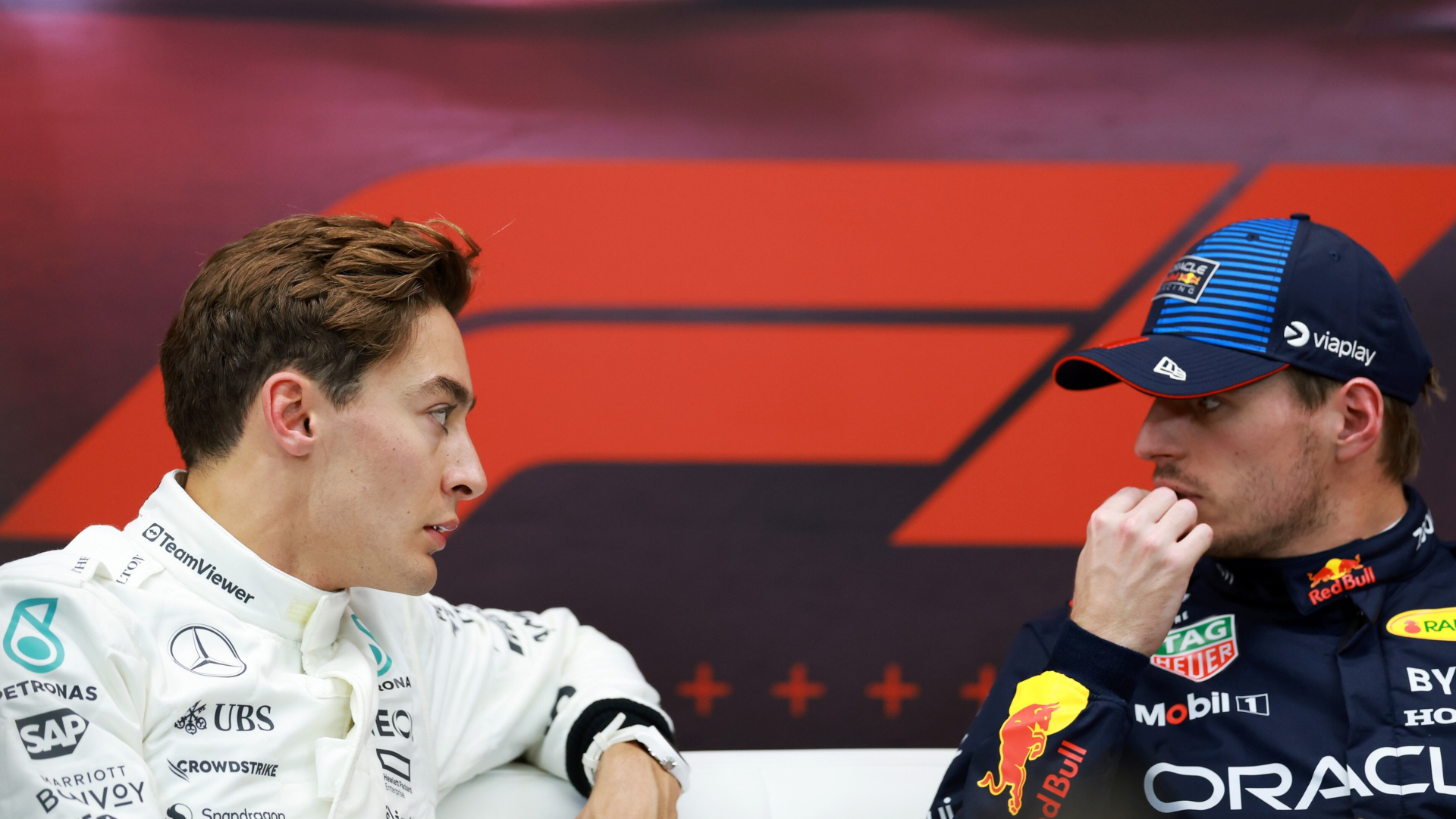 Max Verstappen se navezl do "lháře" George Russella, dostal "šikanář" nálepku jako odpověď