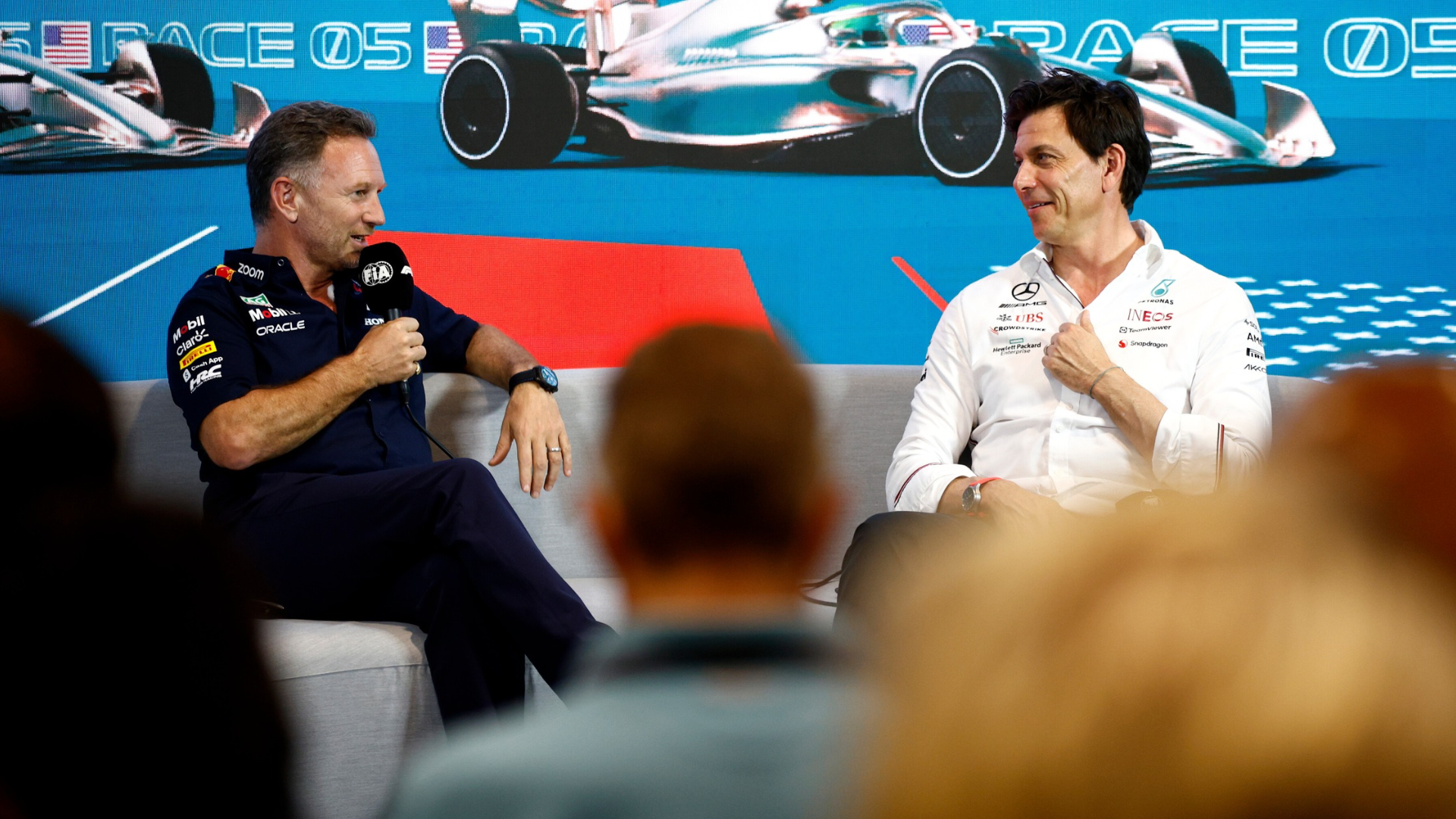 Toto Wolff s'en prend à Christian Horner pour ses commentaires sur le drame Russell-Verstappen