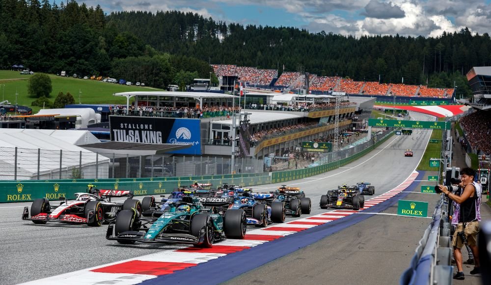 Experience the F1 Austrian GP with comfortable "hotel" right next to the circuit!