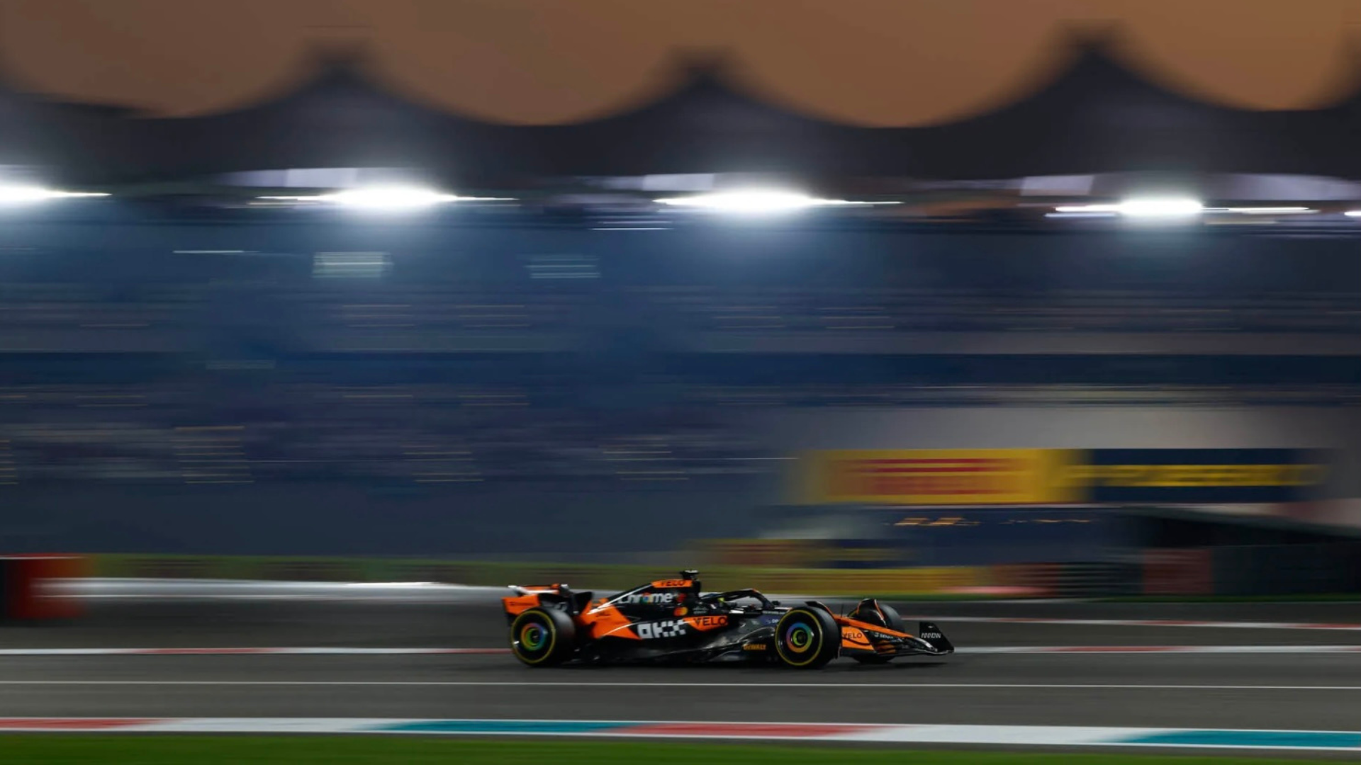 McLaren-coureurs domineren in laatste trainingssessie Abu Dhabi