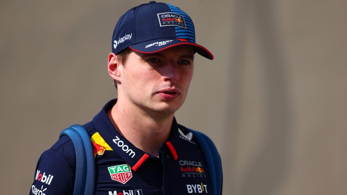 La FIA révèle les détails de la pénalité pour travaux d'intérêt général de Max Verstappen.