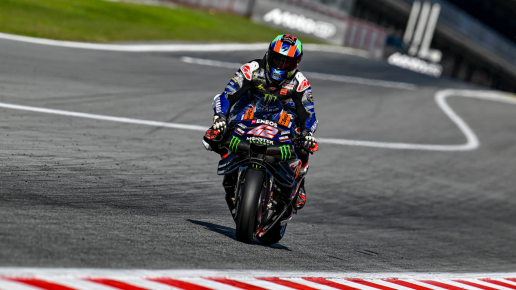 Alex Rins viert verjaardag met een operatie