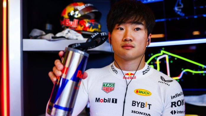 Honda roept Red Bull op om Yuki Tsunoda te promoten