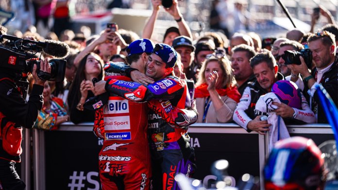 Francesco Bagnaia se zamýšlí nad prohrou v MotoGP 2024 a hledá inspiraci v návratu Marca Marqueze