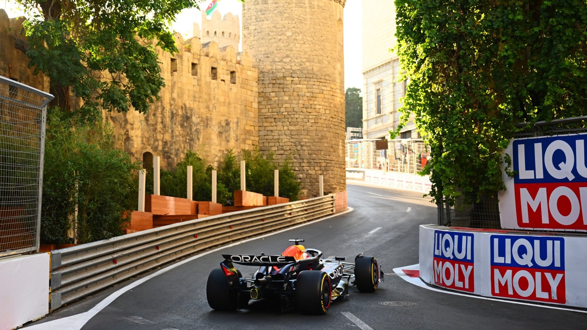 Which ticket to buy for the 2025 Azerbaijan Grand Prix?