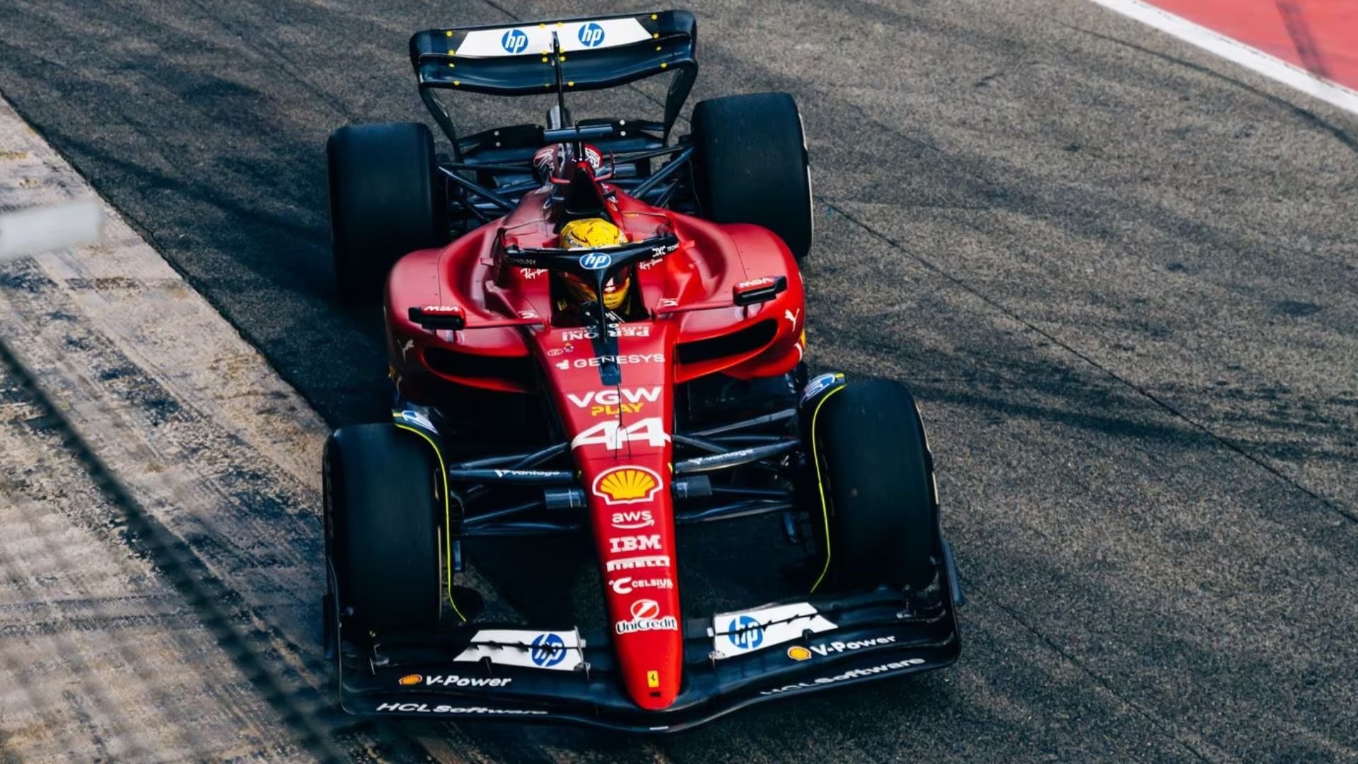 Lewis Hamilton ulega wypadkowi podczas testów Ferrari w Barcelonie