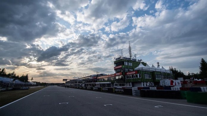 Experience MotoGP in Brno with Easy Camping – Stay close to the action!