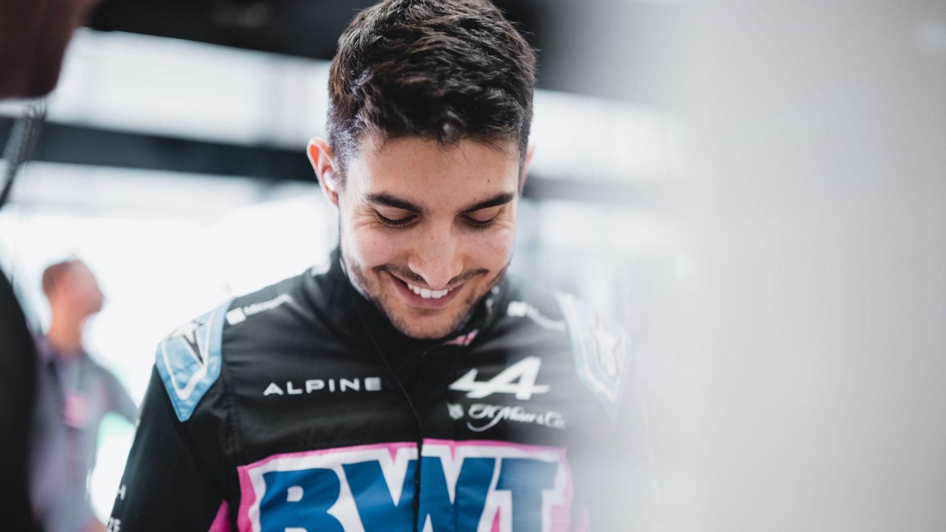 Esteban Ocon podepsal víceletou smlouvu s Haasem