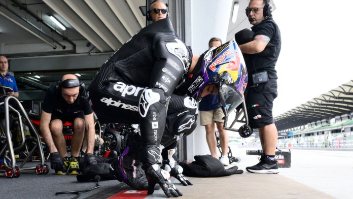 Martin will need first four races to adapt, says Aprilia team manager