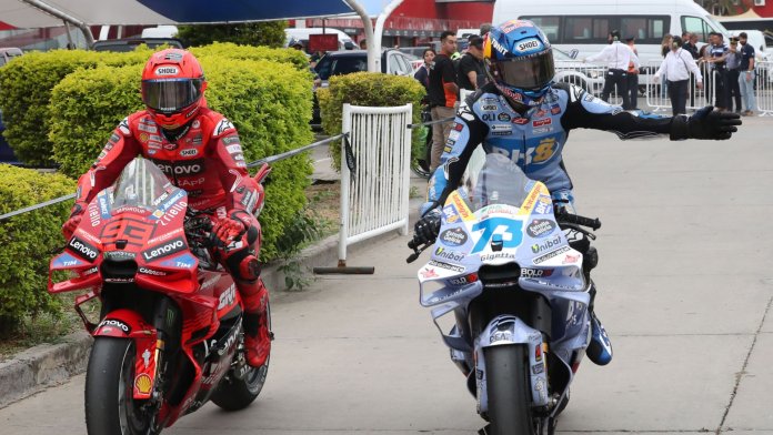 Marc Marquez breaks the lap record to secure pole in Argentina