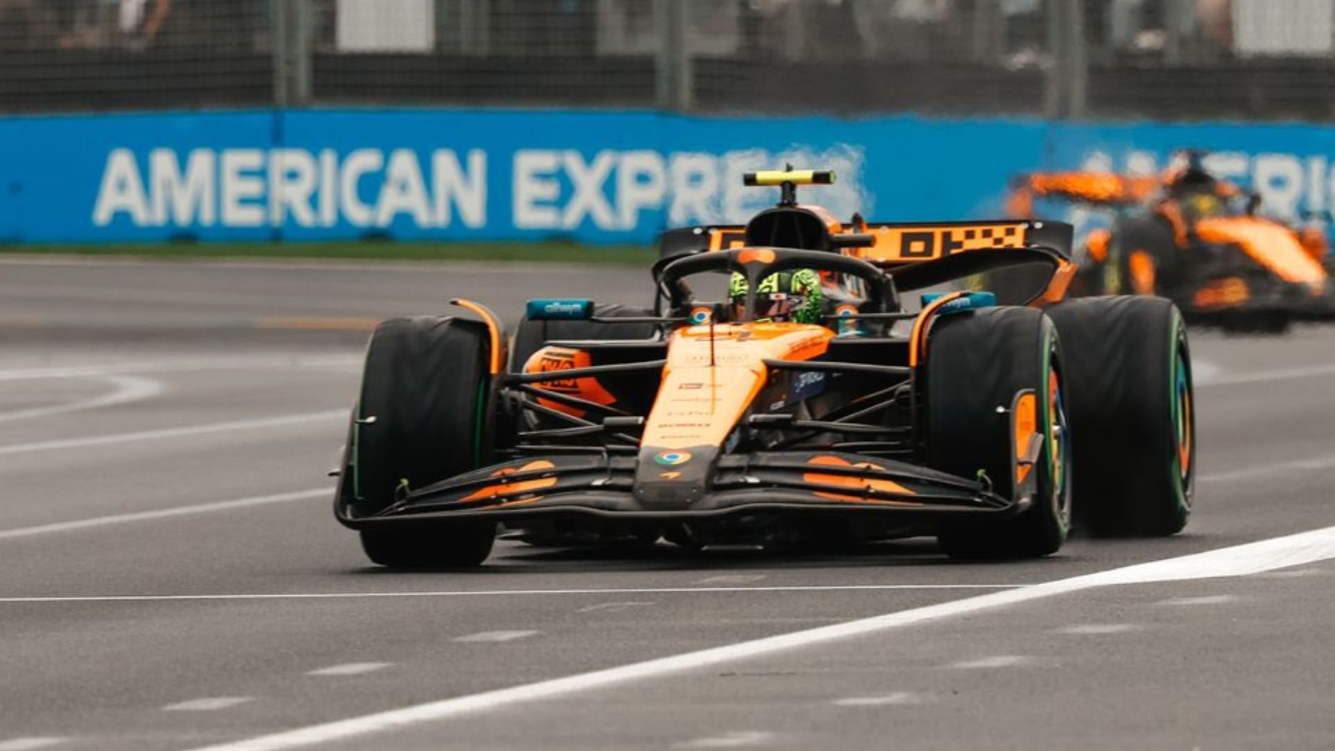 Lando Norris remporte le Grand Prix d'Australie dans un contexte chaotique et accidenté