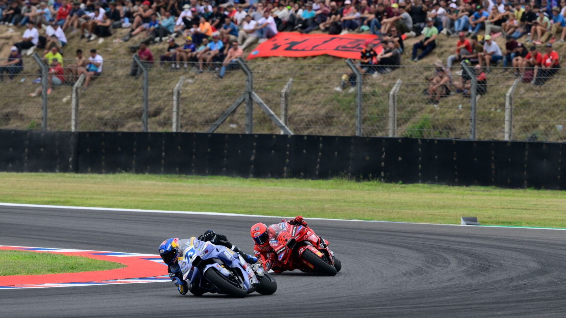 Marc Márquez ve a su hermano Alex como su mayor rival