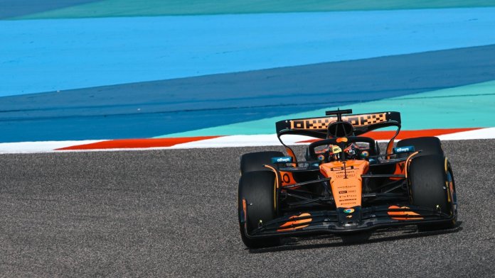 Oscar Piastri leidt McLaren 1-2 in laatste training GP Bahrein
