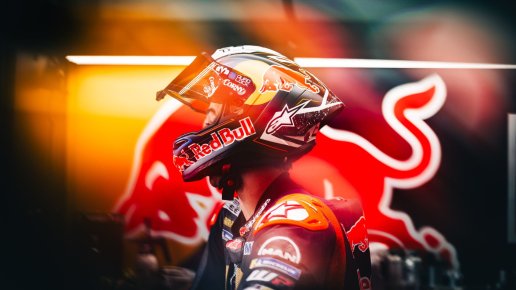 Pedro Acosta podstoupil první operaci kvůli chronické bolesti ruky