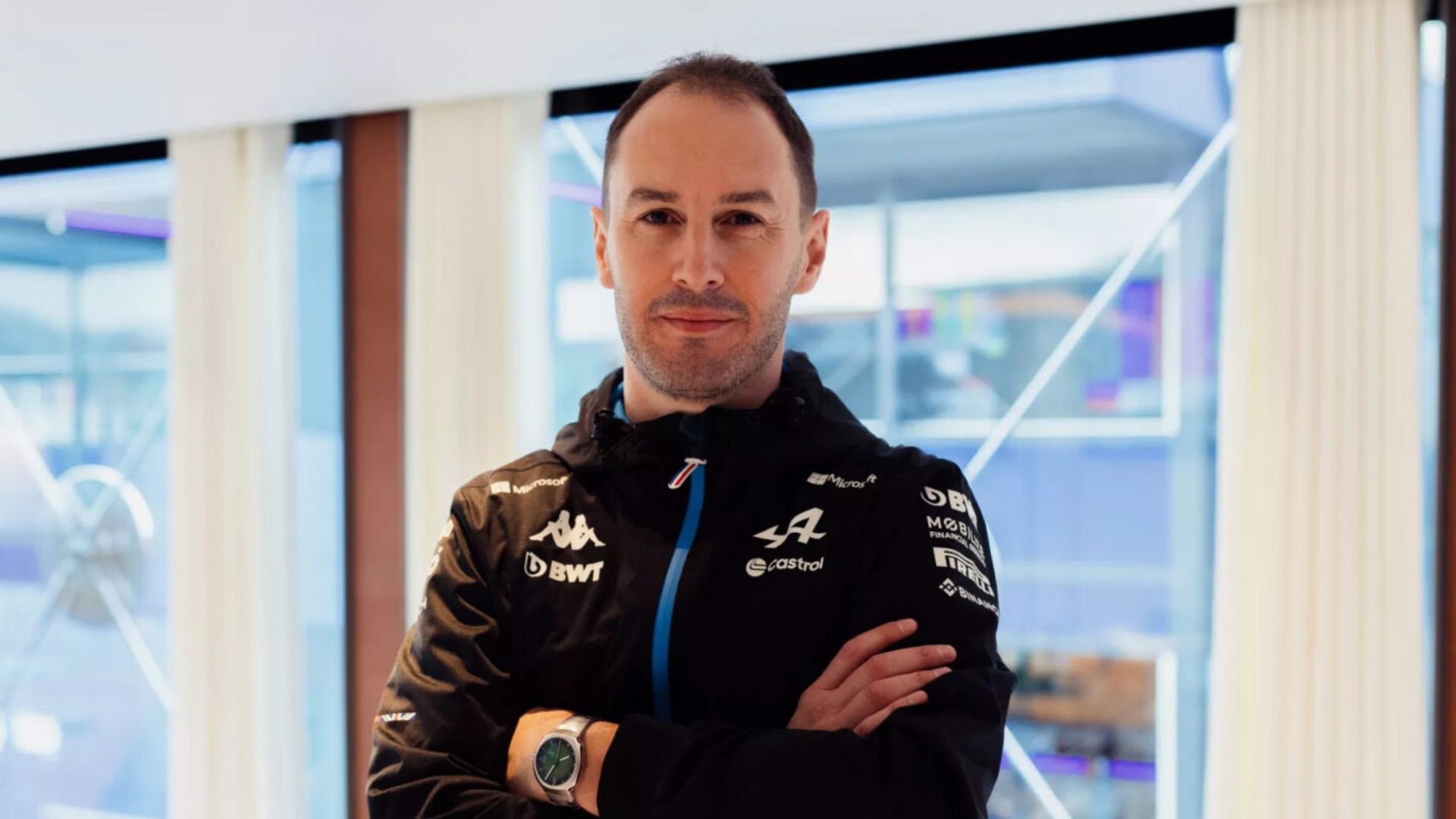 Oliver Oakes dimite como director del equipo Alpine
