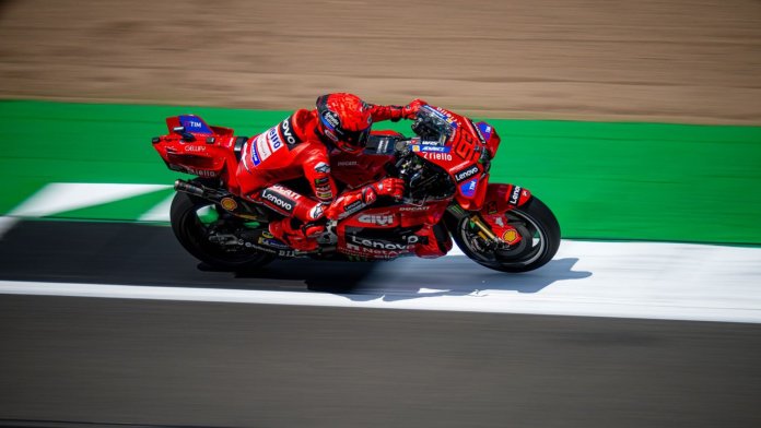 Marc Marquez dominuje pátečnímu tréninku na GP Aragonie