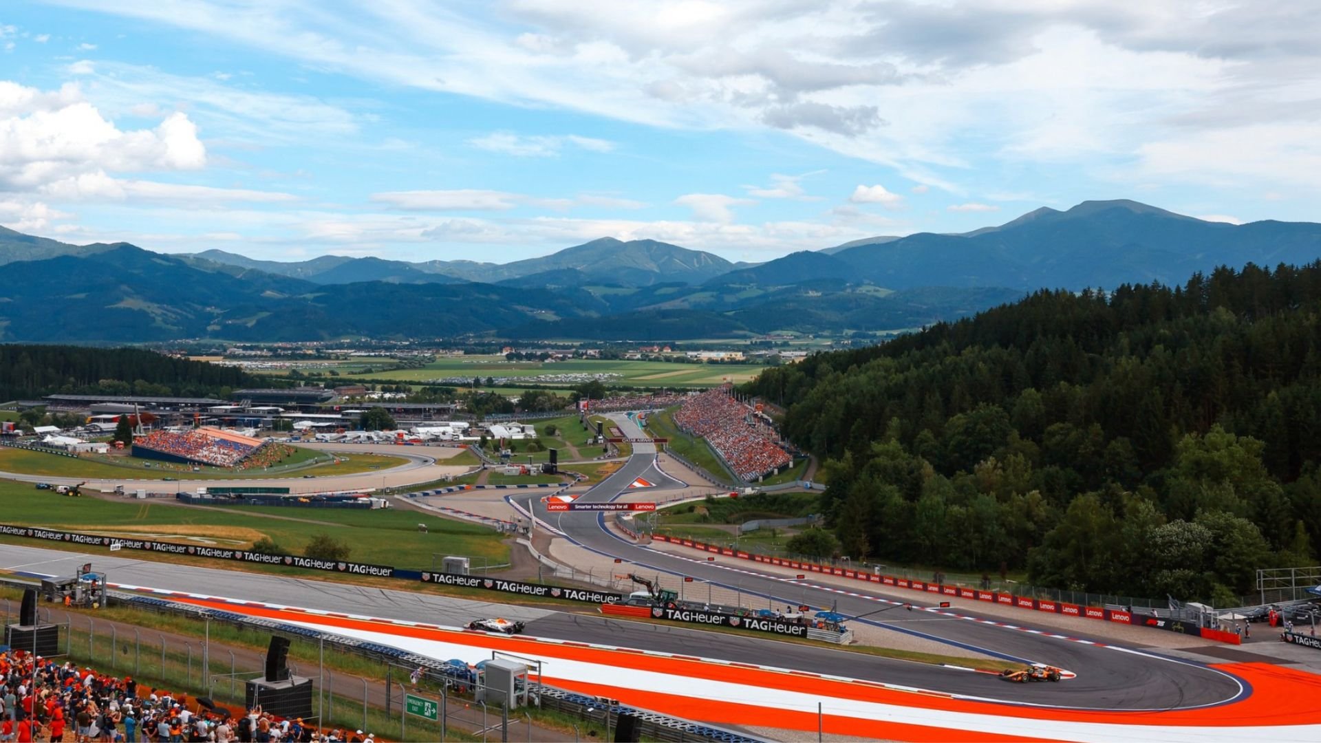 Mercedes najszybszy w FP1, McLaren odpowiada w FP2 w piątek w Austrii