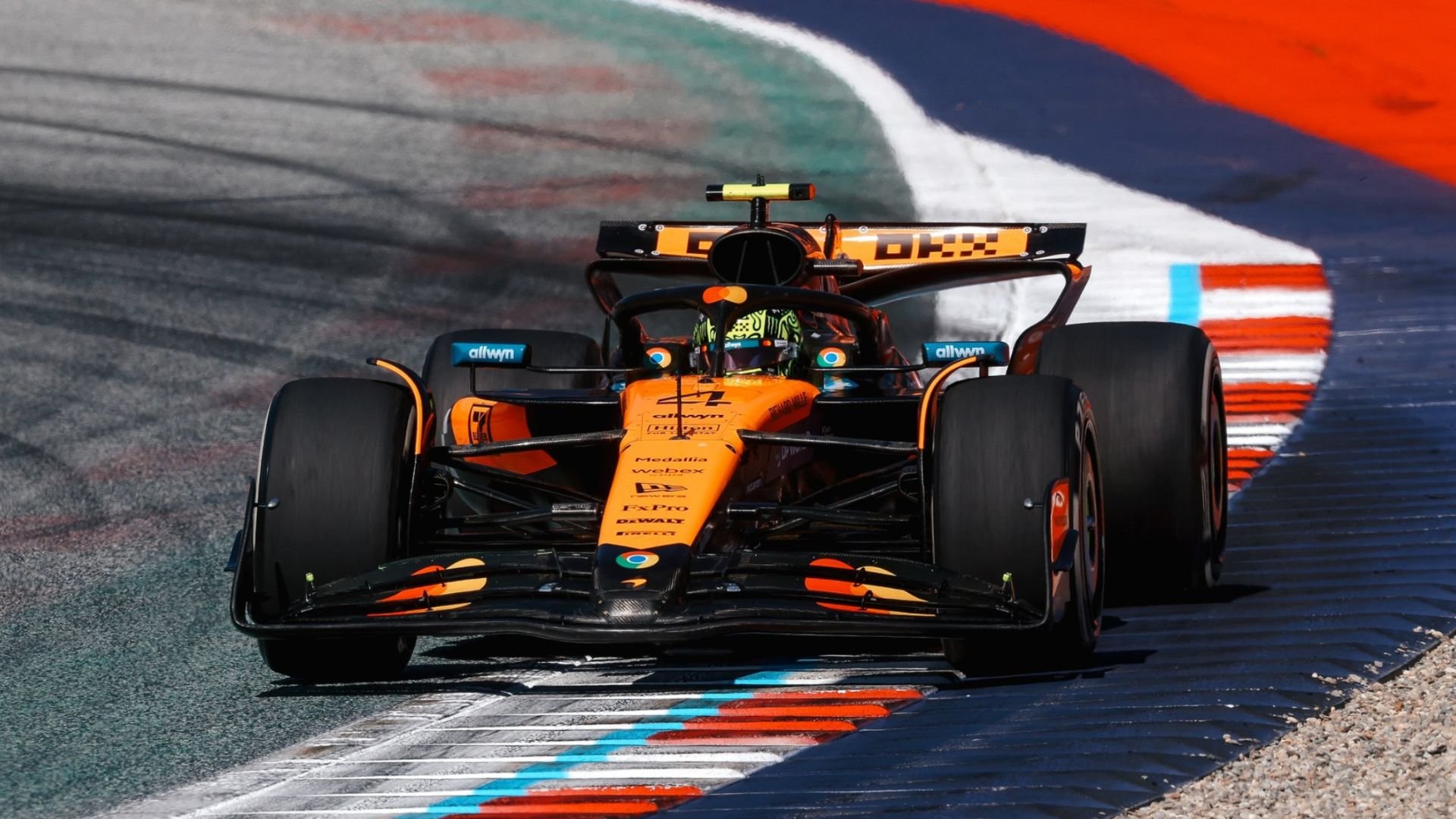 Lando Norris získal dominantní vítězství na Velké ceně Rakouska 2025