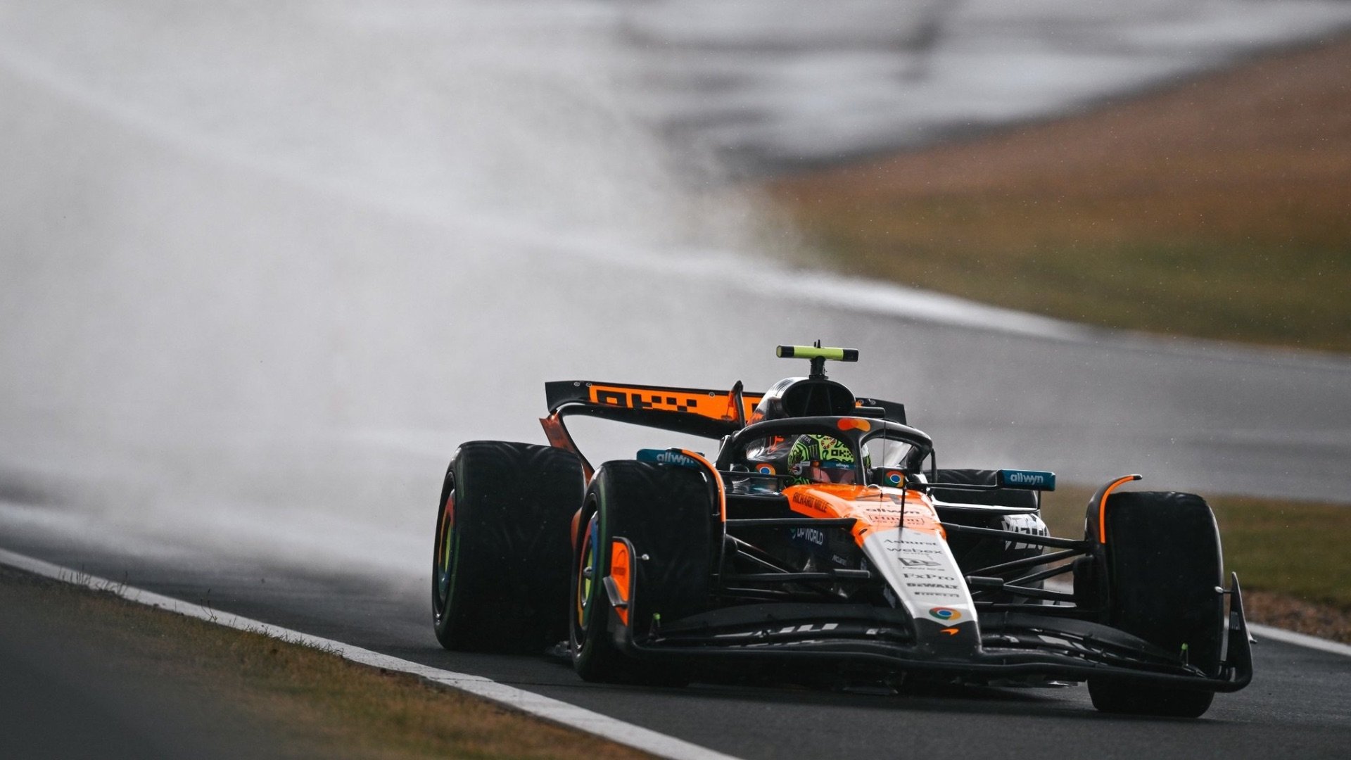 Lando Norris erfreut das heimische Publikum mit dem Sieg beim Großen Preis von Großbritannien