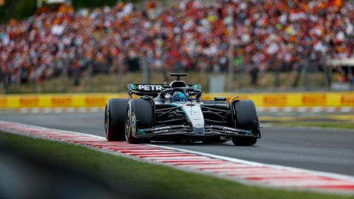 George Russell kwestionuje wyjaśnienia Ferrari dotyczące zmagań Charlesa Leclerca na Węgrzech
