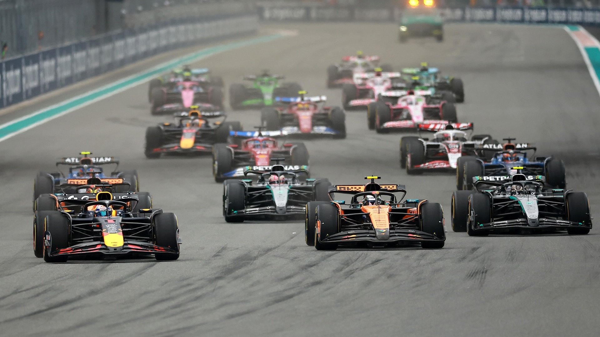 F1 mid-2025 - przegląd dotychczasowego sezonu zespół po zespole