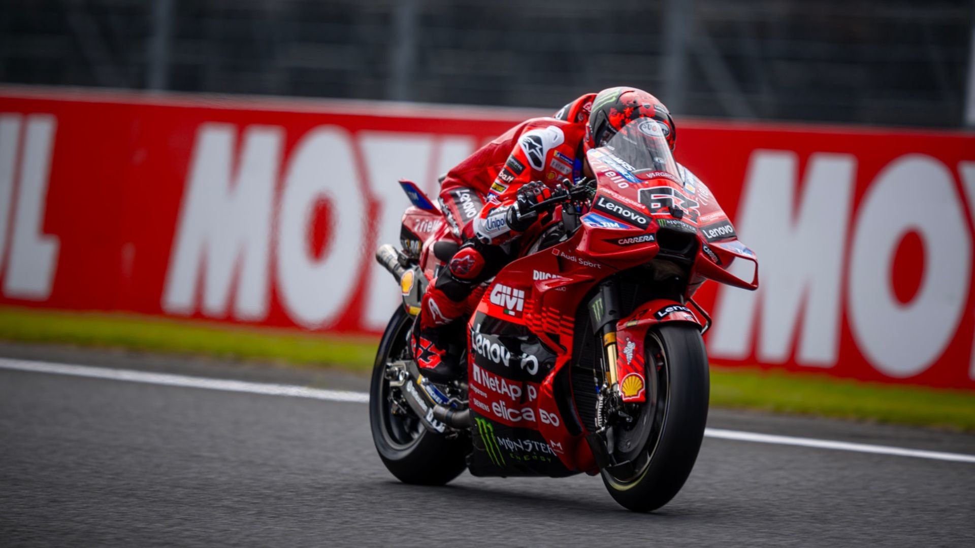 Francesco Bagnaia wins his first sprint race of the season in Japan