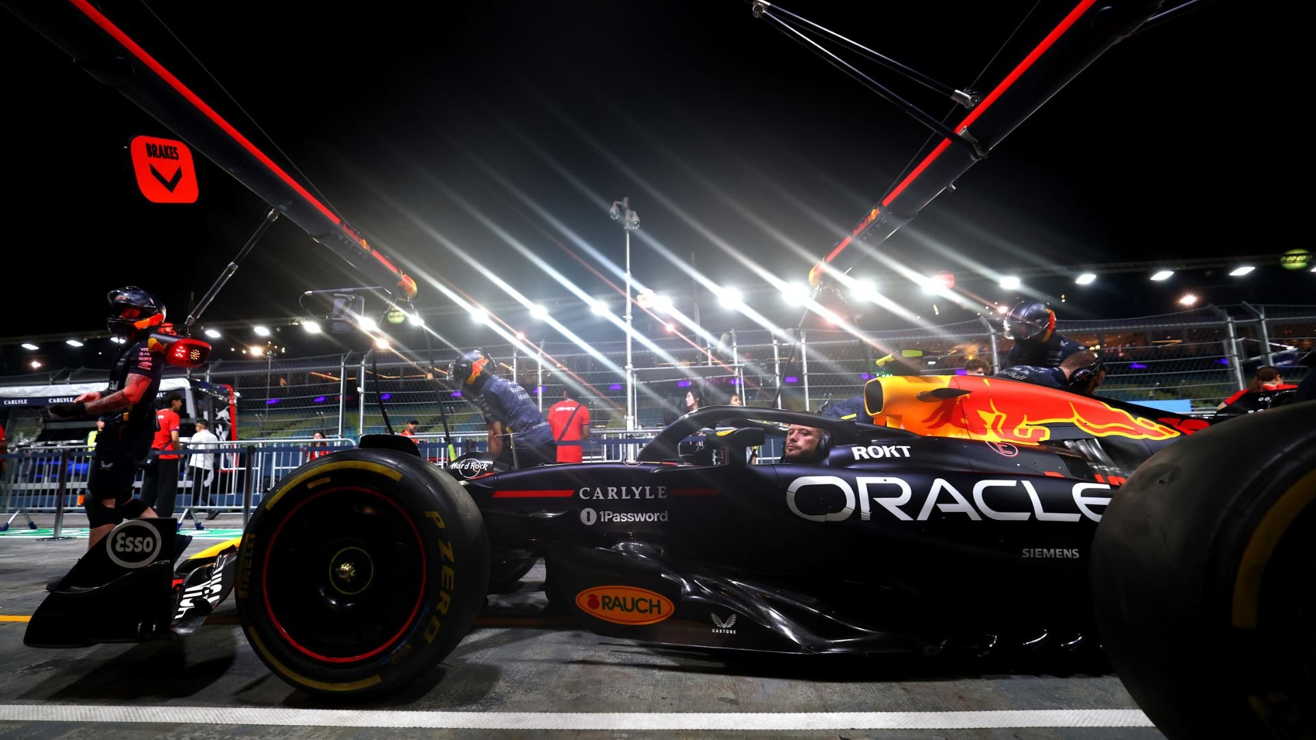 FIA warns about the extreme heat at Singapore Grand Prix