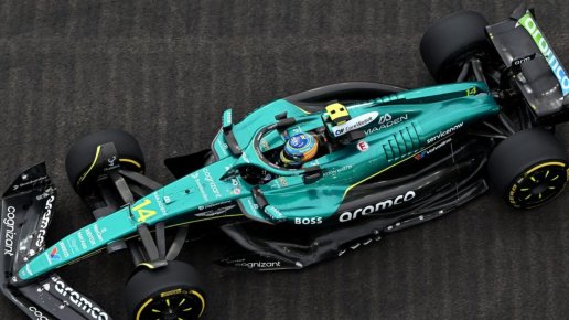 Fernando Alonso surprises by topping first Singapore GP practice