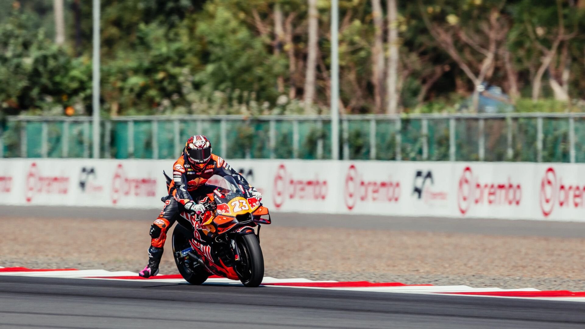 In cosa si differenzia il WorldSBK dalla MotoGP?