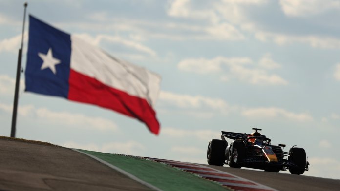 Max Verstappen décroche la pole au sprint à Austin devant les deux McLaren