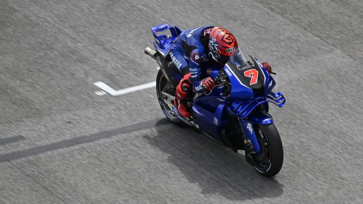 Augusto Fernandez admet que la nouvelle moto V4 est encore loin d'être compétitive