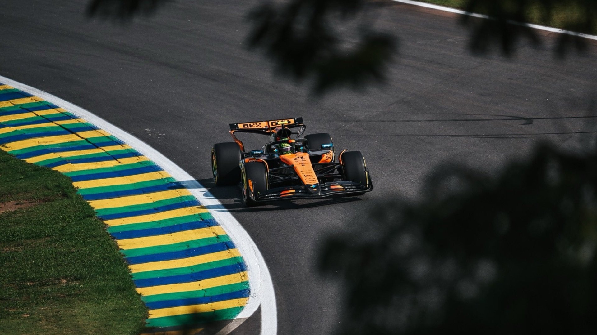 Lando Norris logra la pole al sprint en Sao Paulo