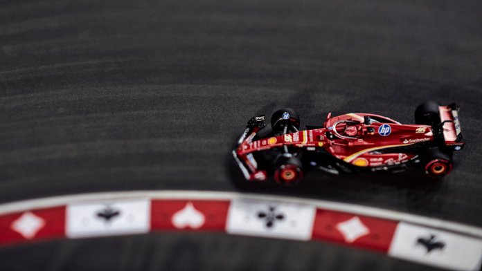 Charles Leclerc in testa alle FP1 del Gran Premio di Las Vegas