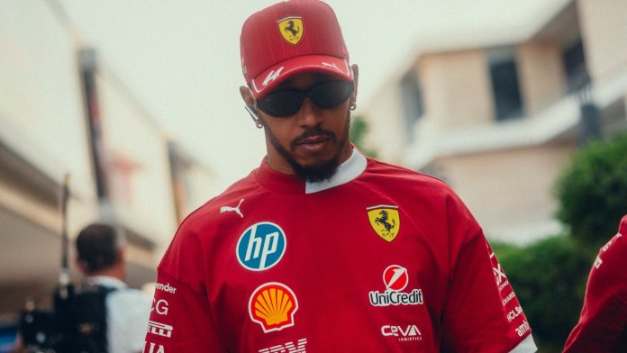 Lewis Hamilton si rimangia la frase "non vedo l'ora che arrivi il 2026"