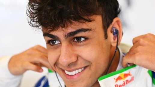 Arvid Lindblad v ulicích Dillí představí vůz F1