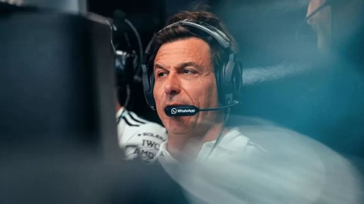 Toto Wolff odmítá negativní zvěsti o motorech Mercedesu a vzkazuje soupeřům, aby se soustředili na sebe