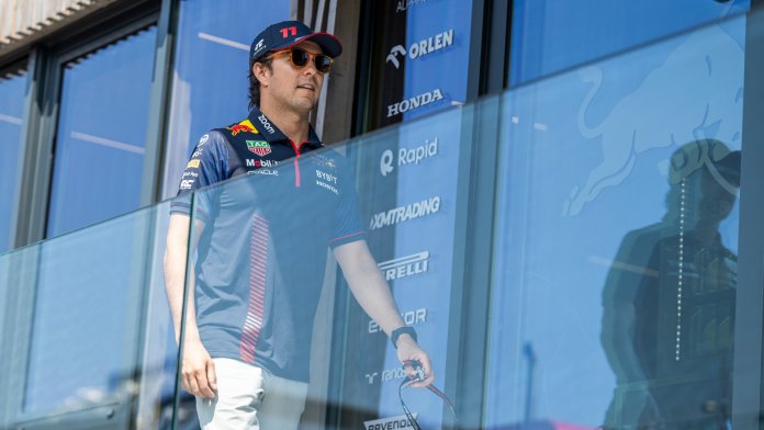 Sergio Perez vyvrátil zvěsti o odchodu z F1 příspěvkem na sociálních sítích