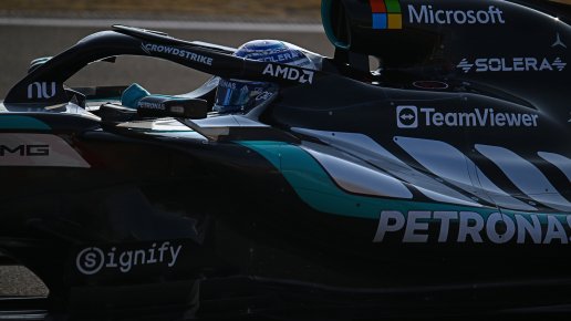 Russell zvítězil ve sprintu v Číně před oběma Ferrari