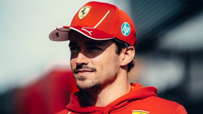 "Czuję, że poprawiam się z wyścigu na wyścig", mówi o swoim sezonie Charles Leclerc.