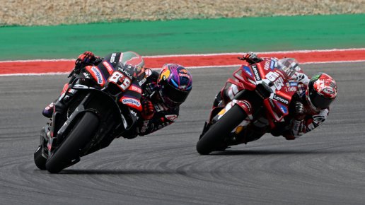 Why did Francesco Bagnaia lose the sprint race lead?