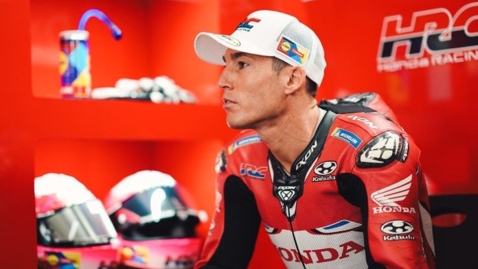 Pourquoi Aleix Espargaró a-t-il dû se faire opérer de la colonne vertébrale après un accident lors d'un test ?