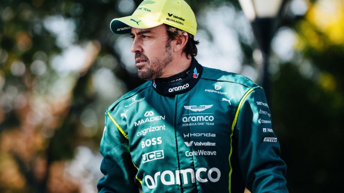 Alonso laat doorschemeren dat zijn F1-carrière tot na 2026 kan duren