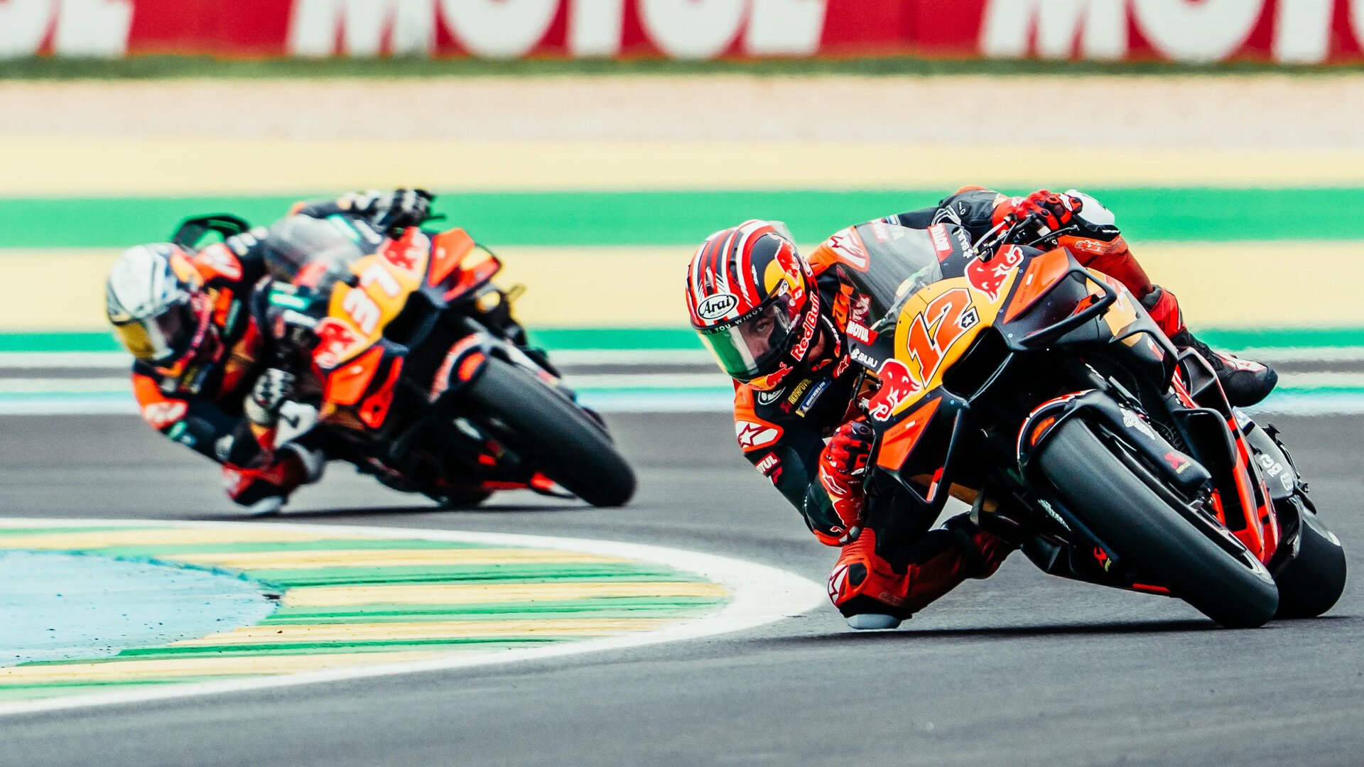 Jonas Folger powraca do MotoGP, aby zastąpić Mavericka Viñalesa w Le Mans