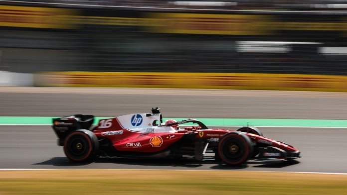 Ferrari amplía el contrato con Leclerc