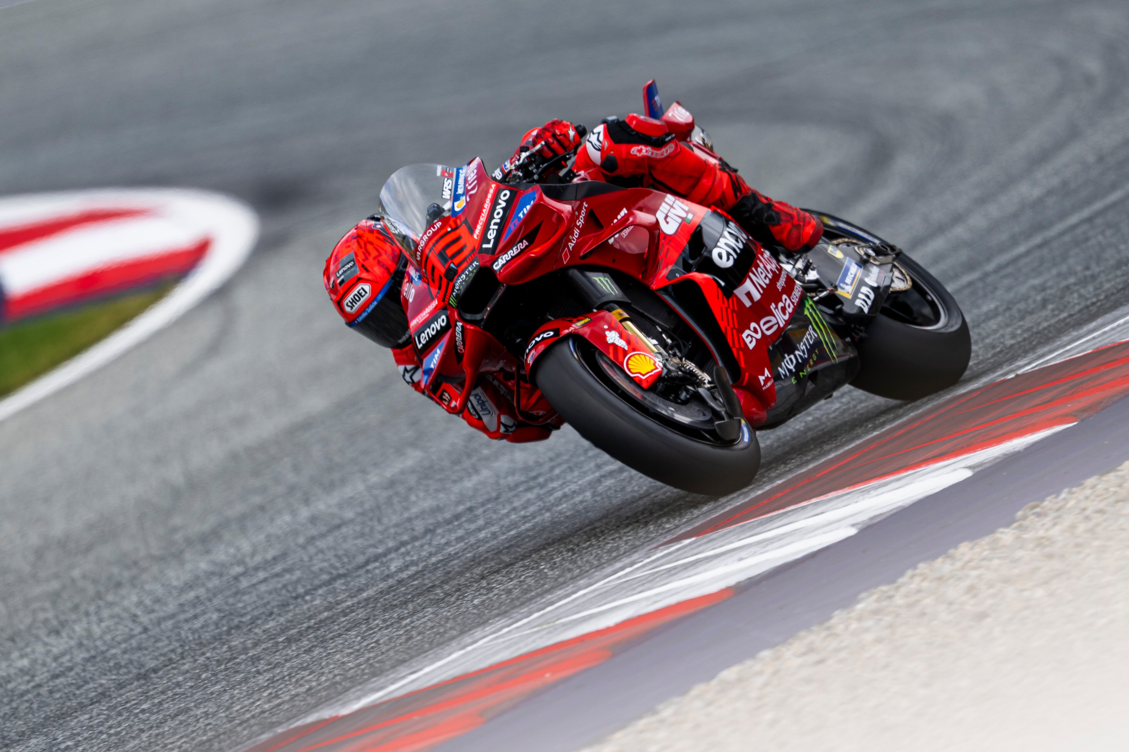 M. Marquez dominated Sprint race and takes victory in Hungary