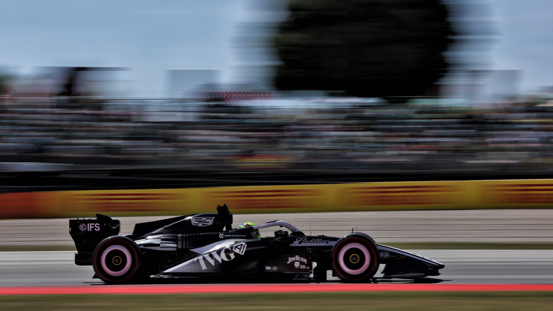Four teams take part in Pirelli's Barcelona tyre test
