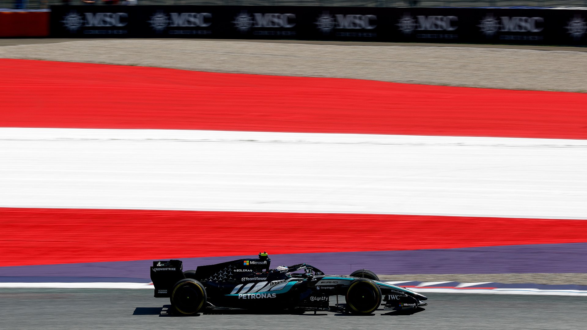 Průběžné pořadí F1 po Velké ceně Rakouska: Russell snížil Antonelliho náskok o 10 bodů