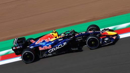 FIA onderzoekt achtervleugels van Red Bull en Ferrari na crash van Verstappen op Silverstone