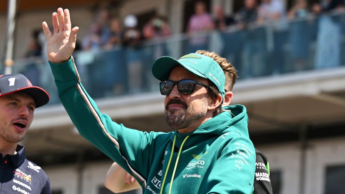 Aston Martin hopes Hungarian GP upgrade can convince Alonso to stay beyond 2026